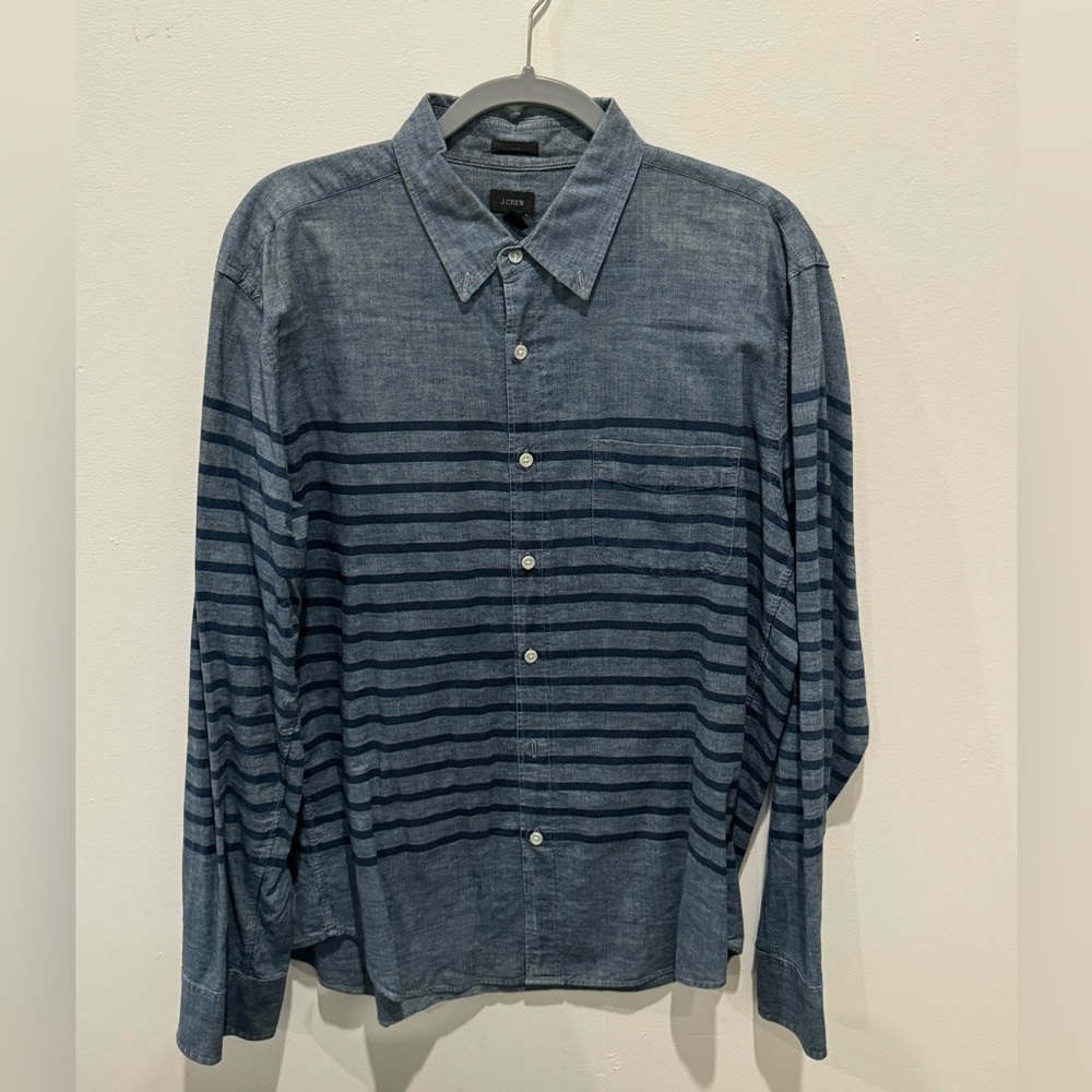 J.Crew Slim Fit Button Down Shirt in Gray Chambray w/ Blue Stripes - Men’s (L)